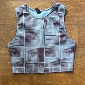 Cider Monochrome Face Print Crop Top
